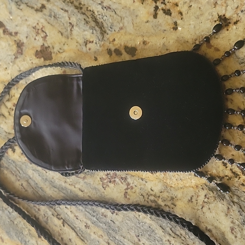 Velour Super cute black crossbody bag - Picture 4 of 9